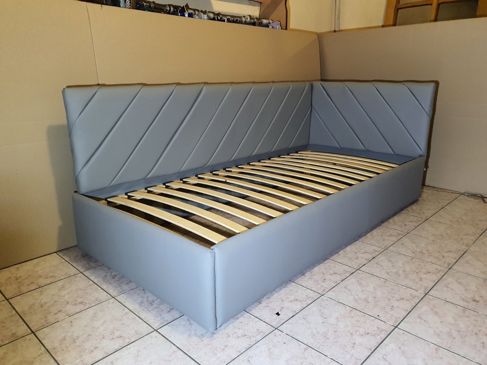 Ліжко-диван BNB SheridanDesign з підйомним механізмом каркас дерево 80x200 см Сірий (r2_sent_382) - фото 3 Ліжко-диван BNB SheridanDesign з підйомним механізмом каркас дерево 80x200 см Сірий (r2_sent_382) - фото 3