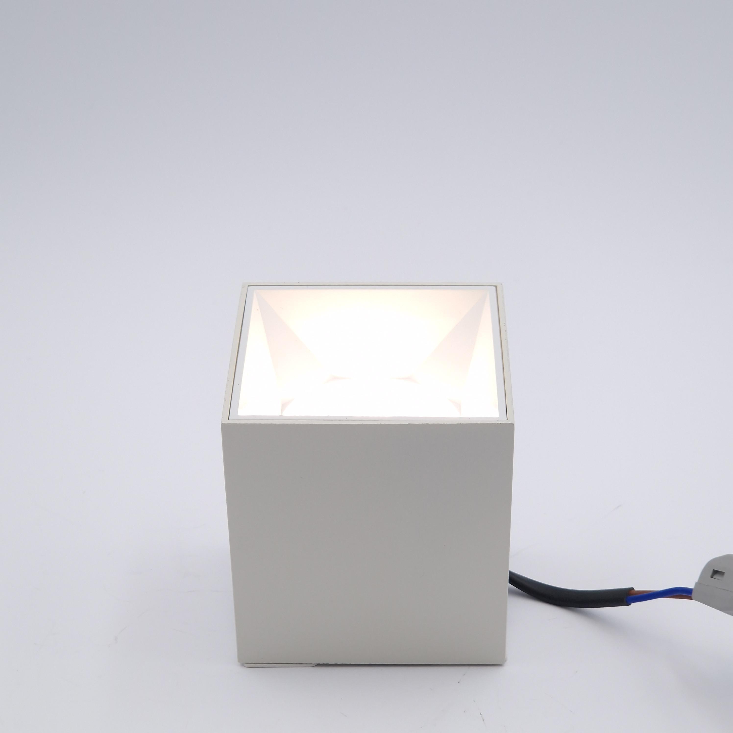 Світильник накладний Light Club 7 Вт 3000 К IP20 точковий Білий (LTR617AS-7-3-W) - фото 3 Світильник накладний Light Club 7 Вт 3000 К IP20 точковий Білий (LTR617AS-7-3-W) - фото 3