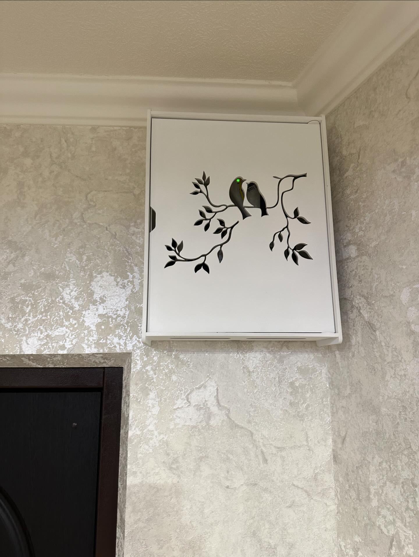 Короб для роутера настінний декоративний Wi-Fi 35х35х12 см Білий Короб для роутера настінний декоративний Wi-Fi 35х35х12 см Білий