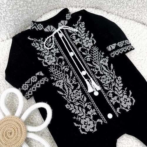 Комплект с человечком-вышиванкой для мальчика Family Tradition Белое и черное интерлок Черный (50109) - фото 2