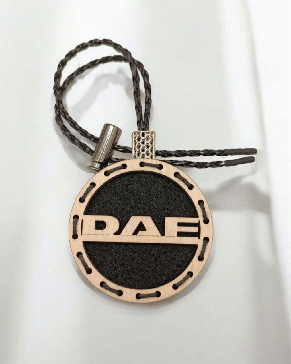 Ароматизатор для авто Daf многоразовый из дерева/войлока и аромапарфюм 10 мл (122) - фото 4 Ароматизатор для авто Daf многоразовый из дерева/войлока и аромапарфюм 10 мл (122) - фото 4