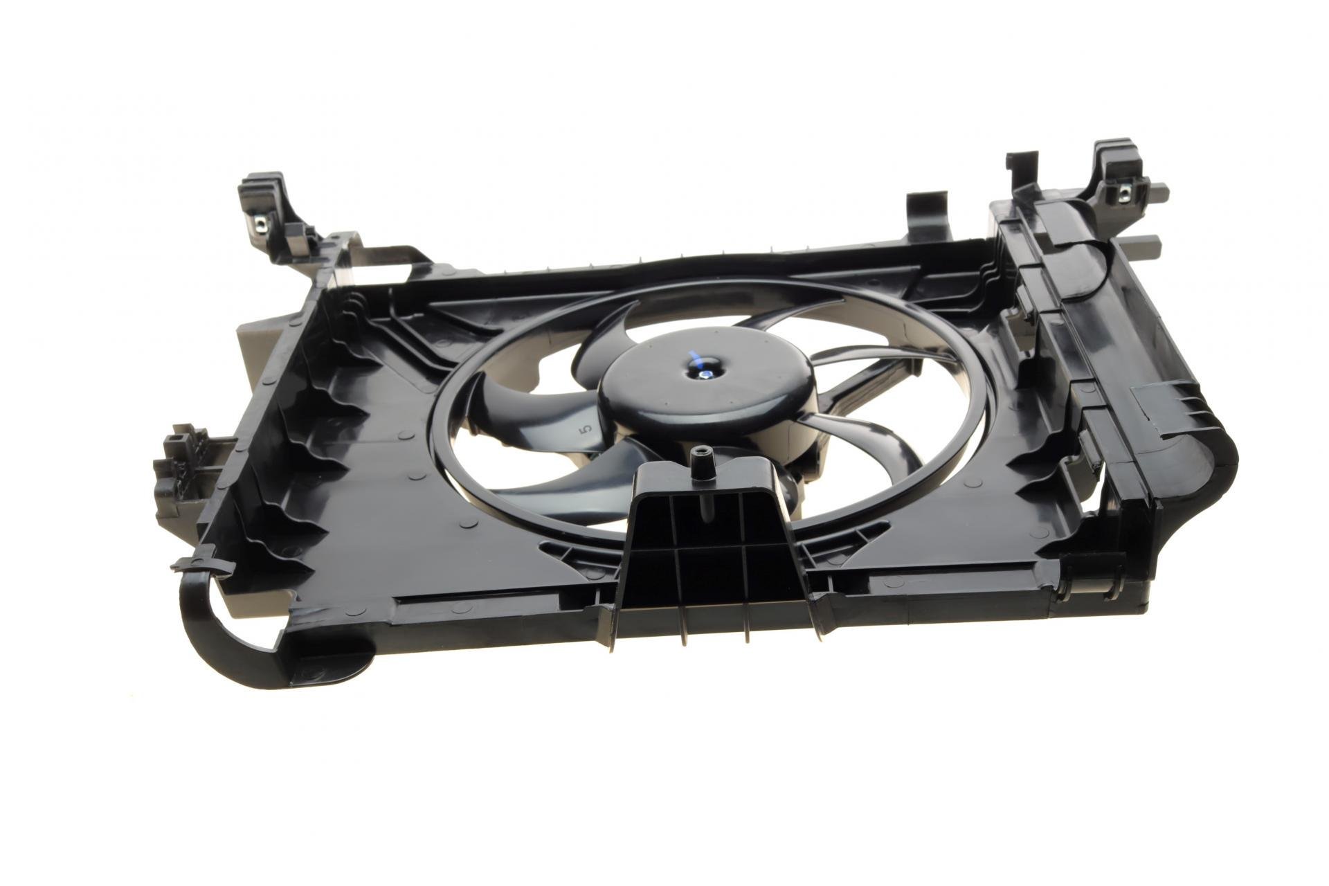 Вентилятор радиатора Smart Fortwo 07- с диффузором (47729)