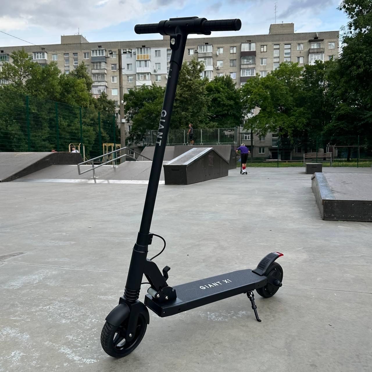 Электросамокат GIANT City X1 350W 7,5 Ah 2025 г. Черный (33058894)