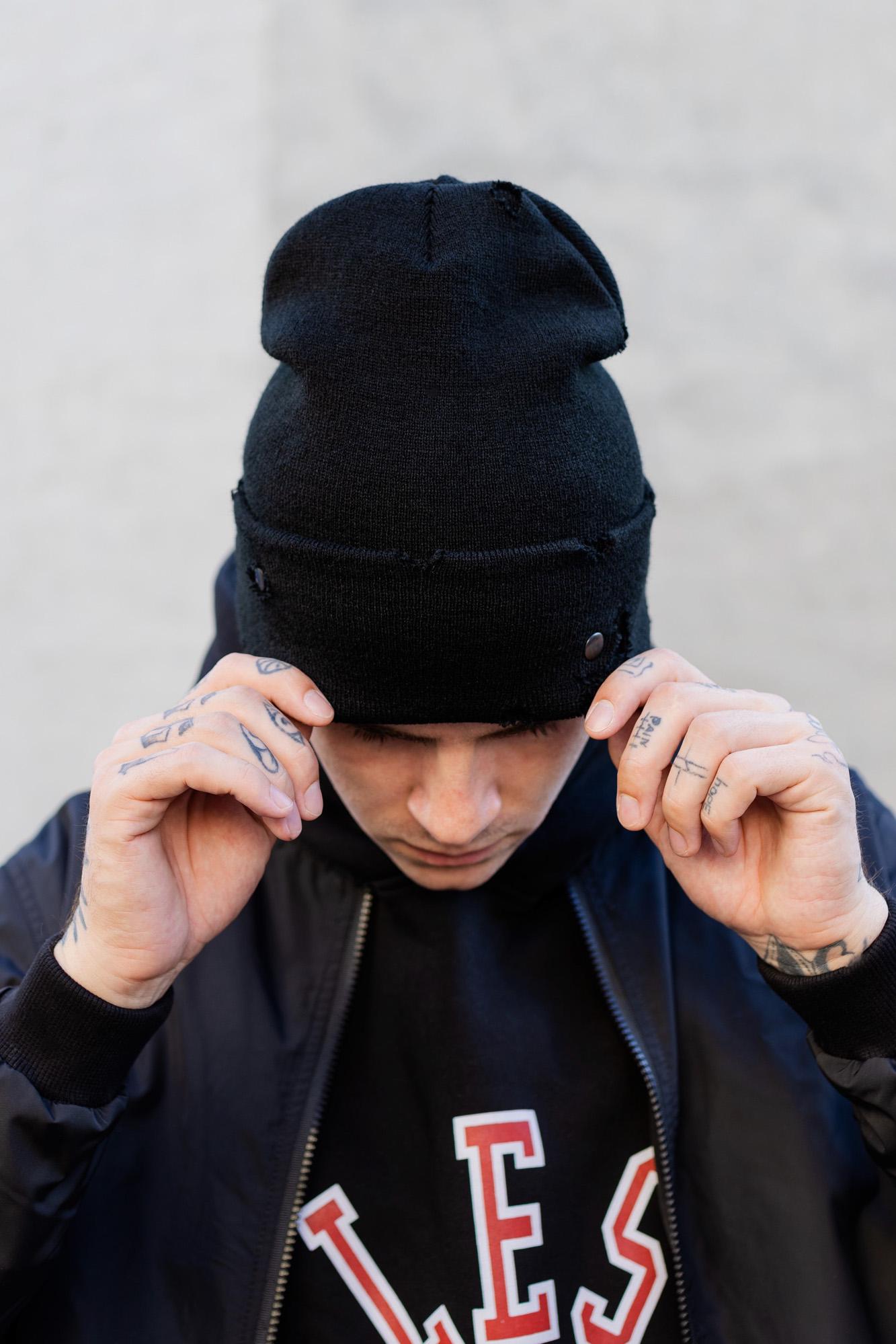 Шапка рваная Without Knob man Black (8049100) Шапка рваная Without Knob man Black (8049100)