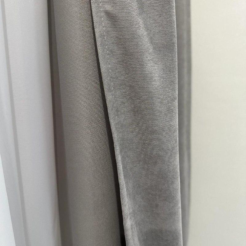 Комплект штор микровелюр 2 шт. 1,5х2,7 м готовые на шторной тесьме 6 см Серый (petek-V44) - фото 4 Комплект штор микровелюр 2 шт. 1,5х2,7 м готовые на шторной тесьме 6 см Серый (petek-V44) - фото 4