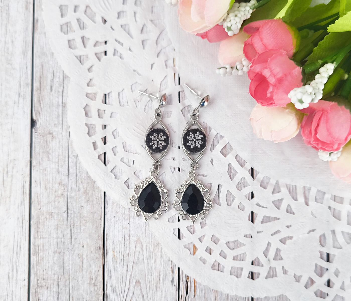 Серьги с вышивкой Элегантность Черный (31549088)
