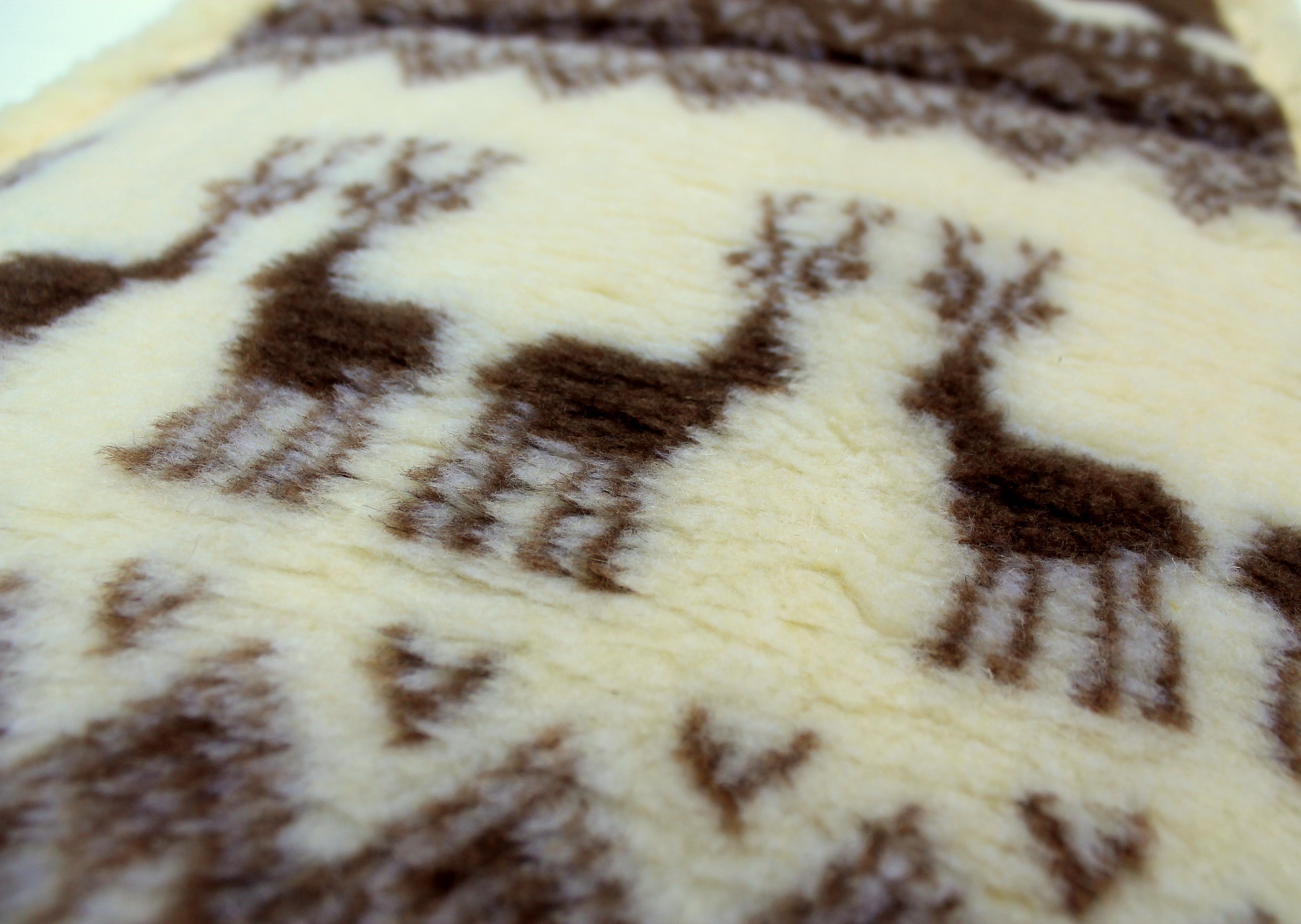 Накидка на сиденье автомобиля из овчины Sheepskin эко-шерсть 2 шт. 50 см Олени (704) - фото 7 Накидка на сиденье автомобиля из овчины Sheepskin эко-шерсть 2 шт. 50 см Олени (704) - фото 7