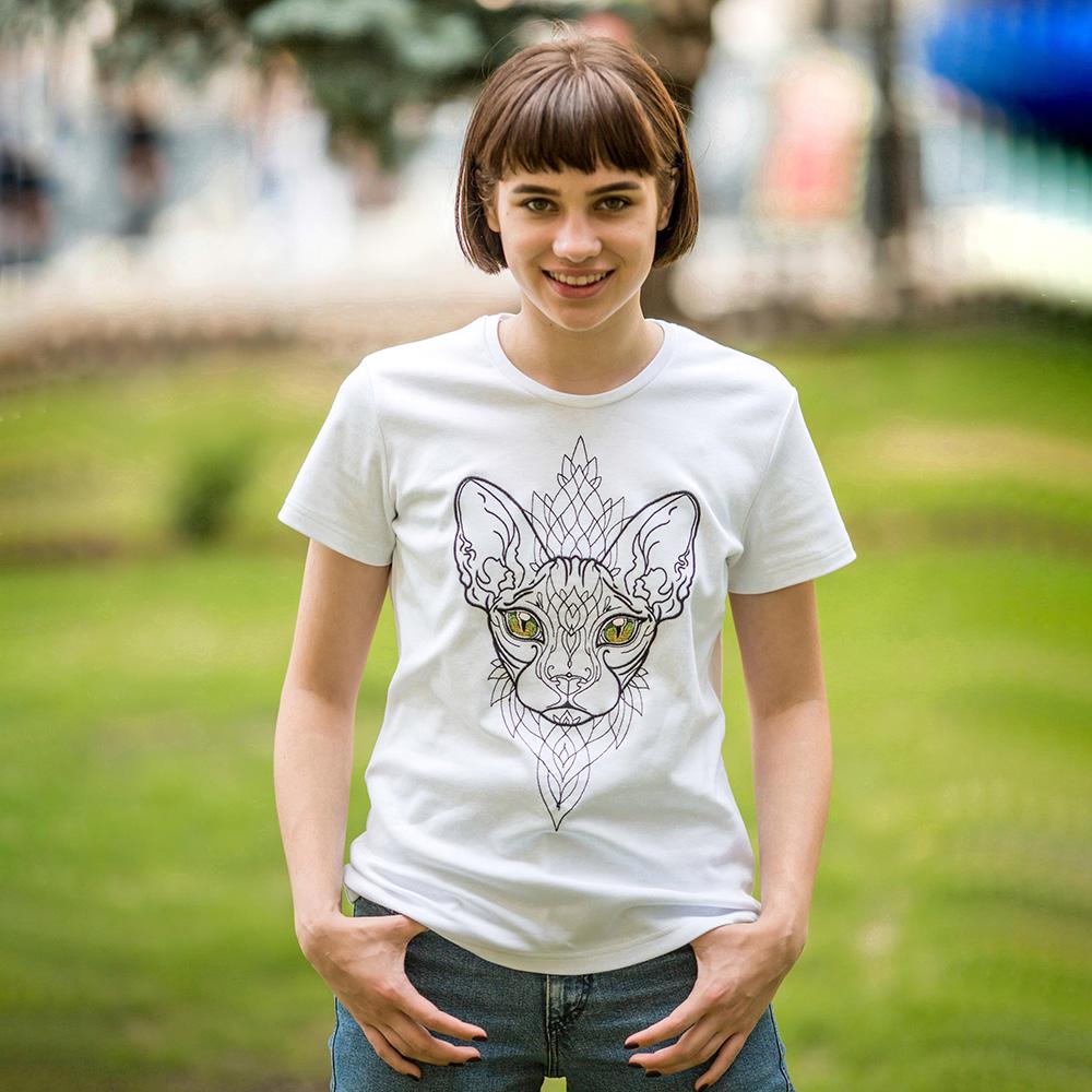 Футболка з вишивкою BATIAR Сфінкс XL Білий