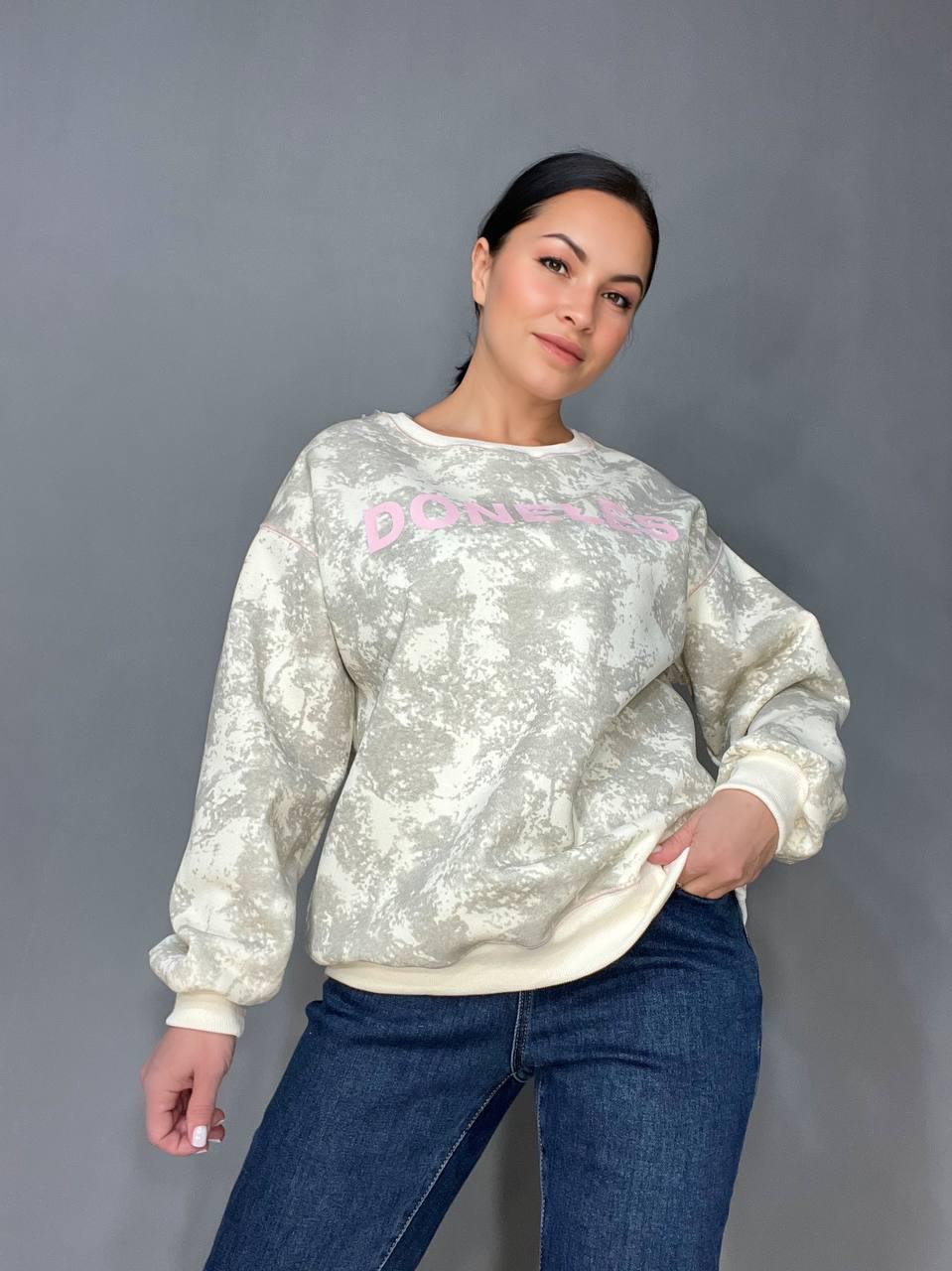 Свитшот женский JOY ONE 1732 DONELES удлиненный вареный тай-дай OS Молочный (3302) - фото 5 Свитшот женский JOY ONE 1732 DONELES удлиненный вареный тай-дай OS Молочный (3302) - фото 5