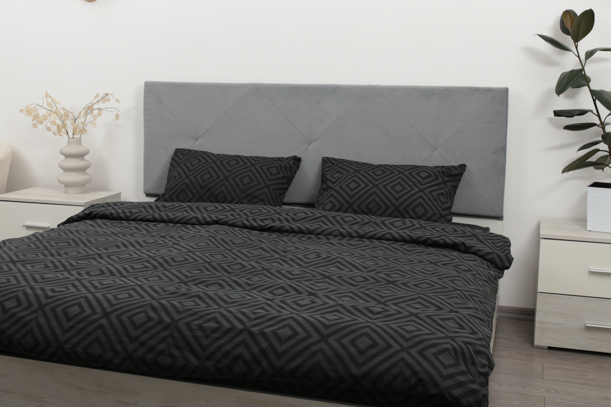 Комплект постельного белья полуторный Amore Glux-132 бязь Черный (KPB-A1,5-GLux-132black(50x70)_) - фото 2 Комплект постельного белья полуторный Amore Glux-132 бязь Черный (KPB-A1,5-GLux-132black(50x70)_) - фото 2