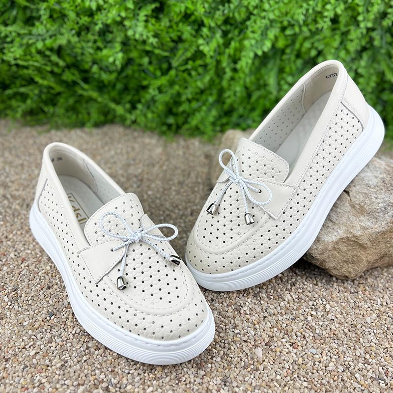 Лофери жіночі Е-007057-6 перфорована шкіра р. 37 23,5-24 см Бежевий (25330867)