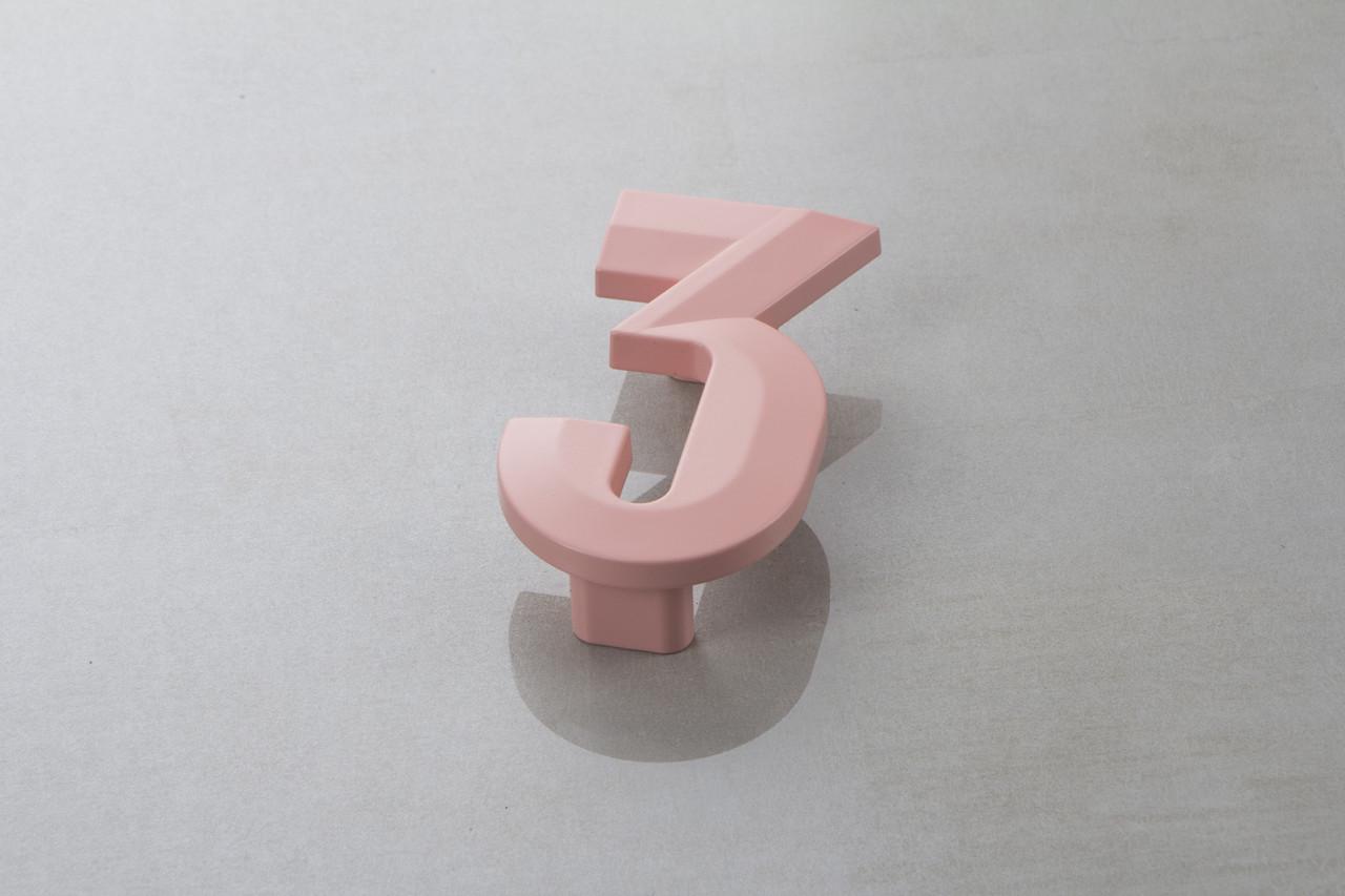 Мебельная ручка Poliplast цифра тройка РП-3 Розовый глянцевый (16385) - фото 1 Мебельная ручка Poliplast цифра тройка РП-3 Розовый глянцевый (16385) - фото 1