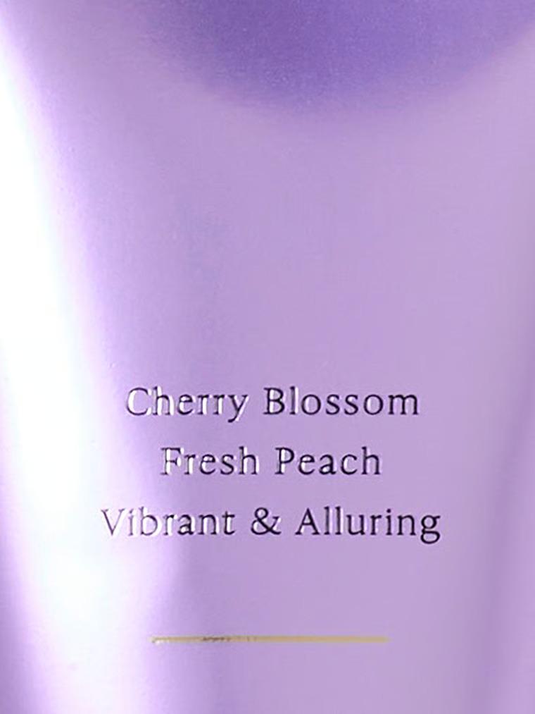 Лосьйон для тіла Victoria's Secret Love Spell Fragrance Lotion 236 мл (26972010) - фото 2 Лосьйон для тіла Victoria's Secret Love Spell Fragrance Lotion 236 мл (26972010) - фото 2