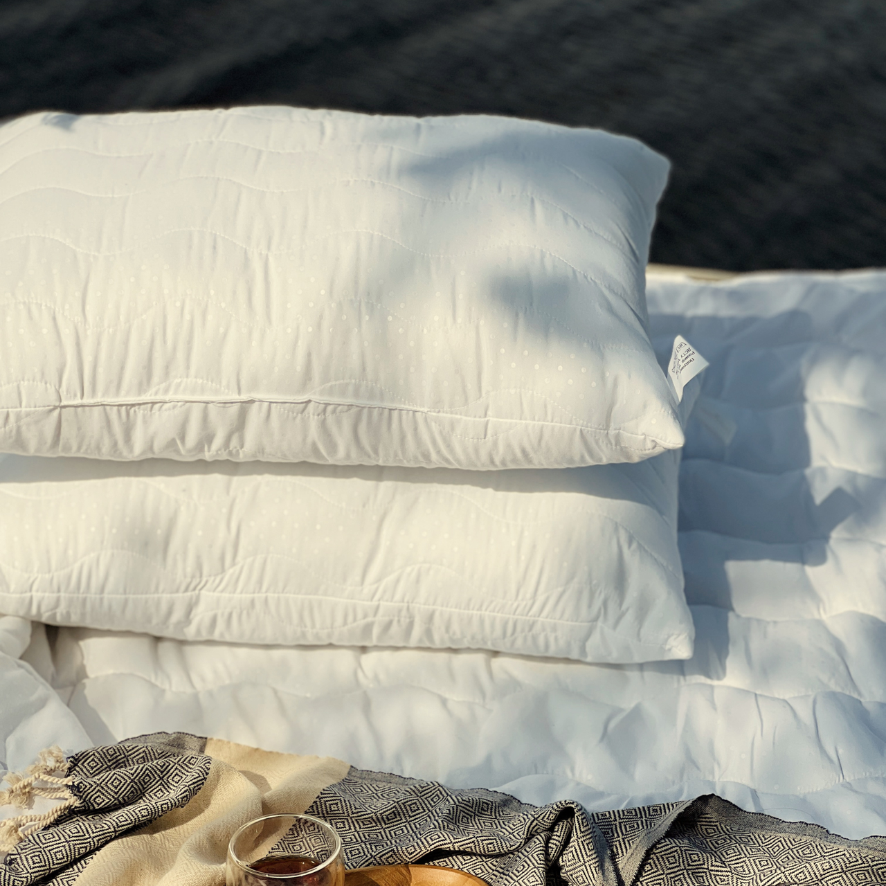 Подушка антиалергенна For 4 Seasons зі стьобанням 50х70 см Подушка антиалергенна For 4 Seasons зі стьобанням 50х70 см