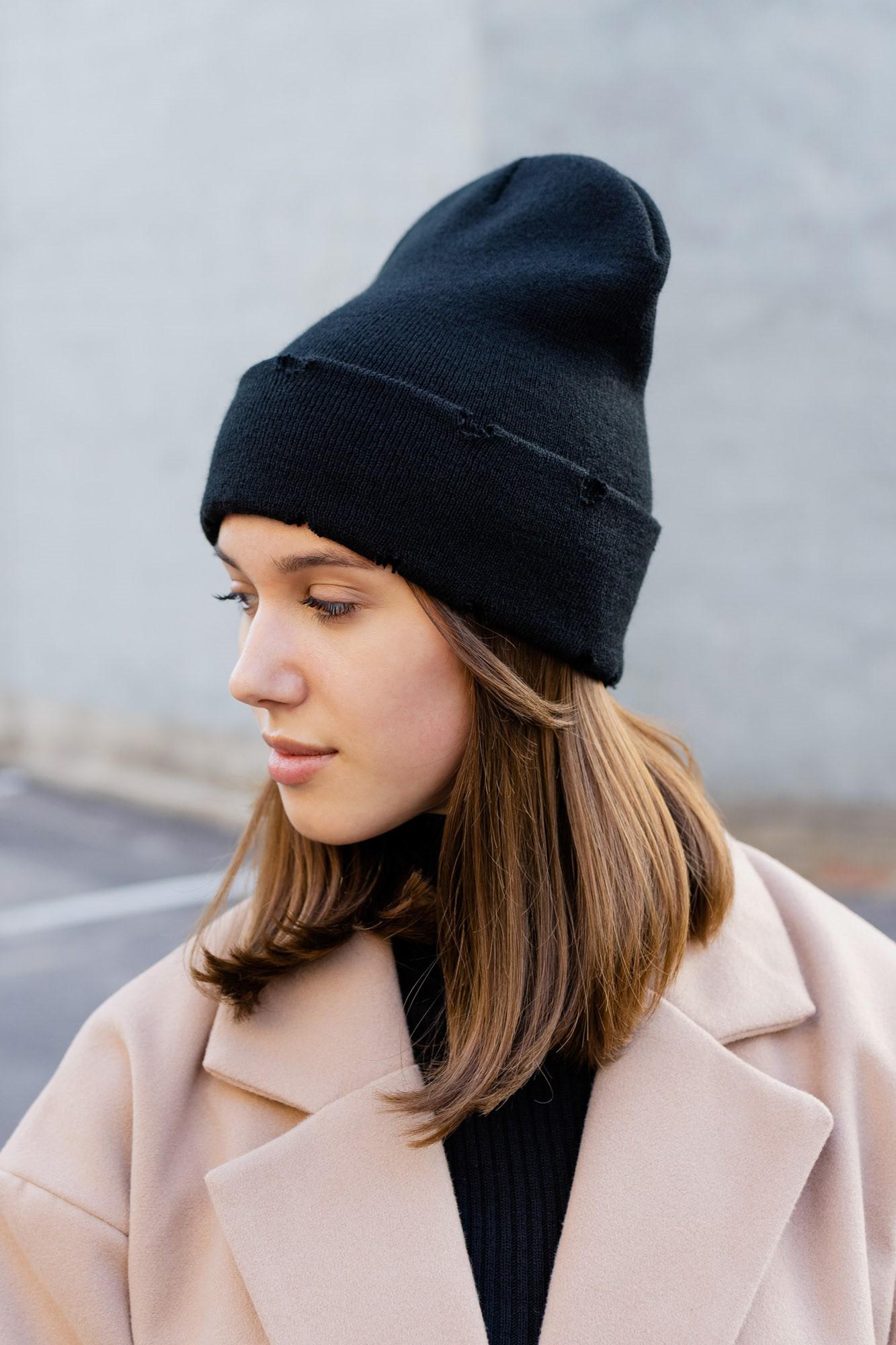 Шапка рвана Without Shovel woman Black (8049097) Шапка рвана Without Shovel woman Black (8049097)