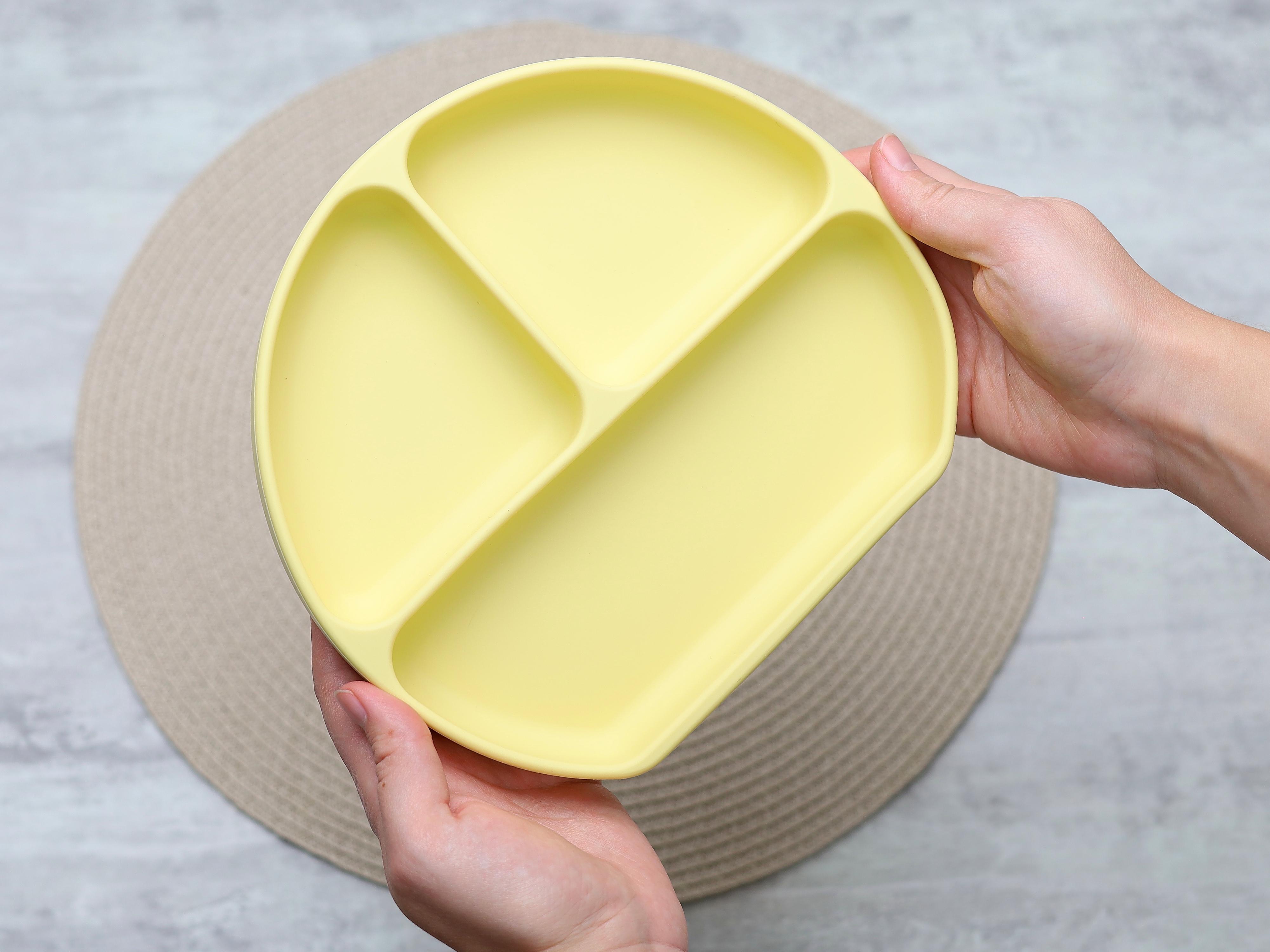 Дитячий набір силіконового посуду з 5 предметів Лимонний (LJC-0408) - фото 9 Дитячий набір силіконового посуду з 5 предметів Лимонний (LJC-0408) - фото 9