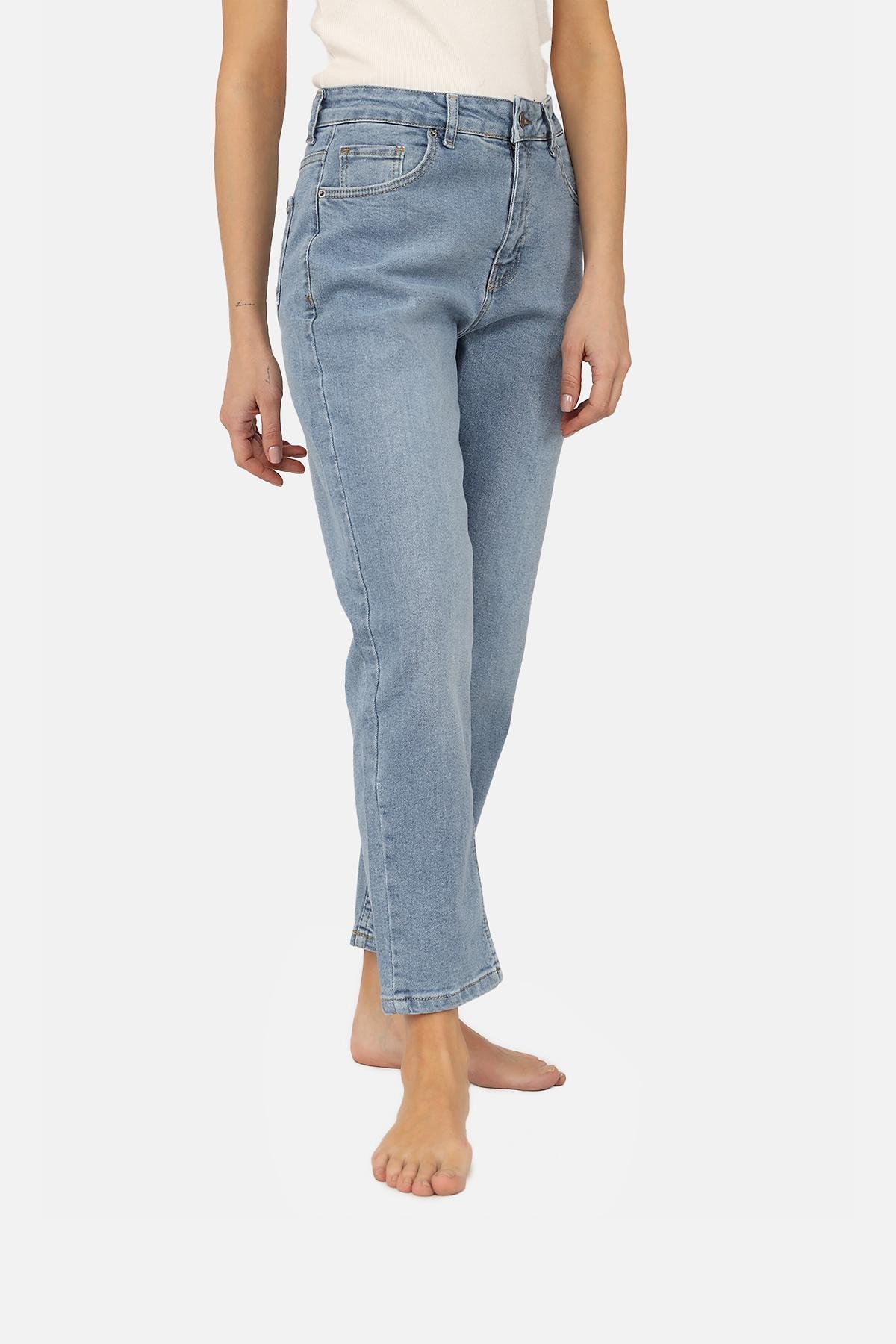 Джинсы женские Mom ЦБ-00270122 р. 44 Голубой (SKT001045555) Джинсы женские Mom ЦБ-00270122 р. 44 Голубой (SKT001045555)