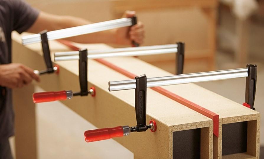 Струбцина Bessey TPN зусилля до 5500 Н із ковкого чавуну TPN15B5BE 150х50 мм (11007) - фото 3 Струбцина Bessey TPN зусилля до 5500 Н із ковкого чавуну TPN15B5BE 150х50 мм (11007) - фото 3