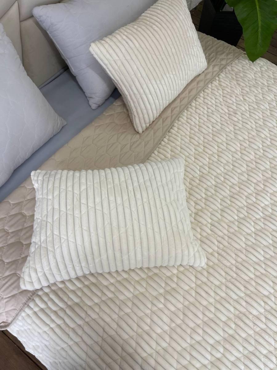 Покривало двостороннє з мікрофібри 210х230 см із подушками 2 шт. 40х60 см Молочний (Д-cap-podush-004) - фото 2