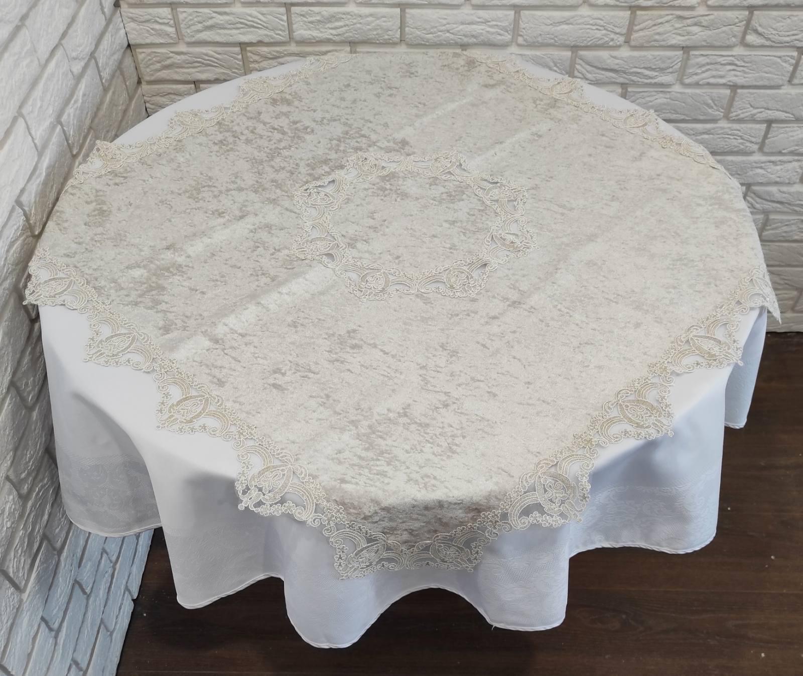 Скатерть квадратная велюровая Acme с кружевом 100x100 Odin Cappicino (CN7593)