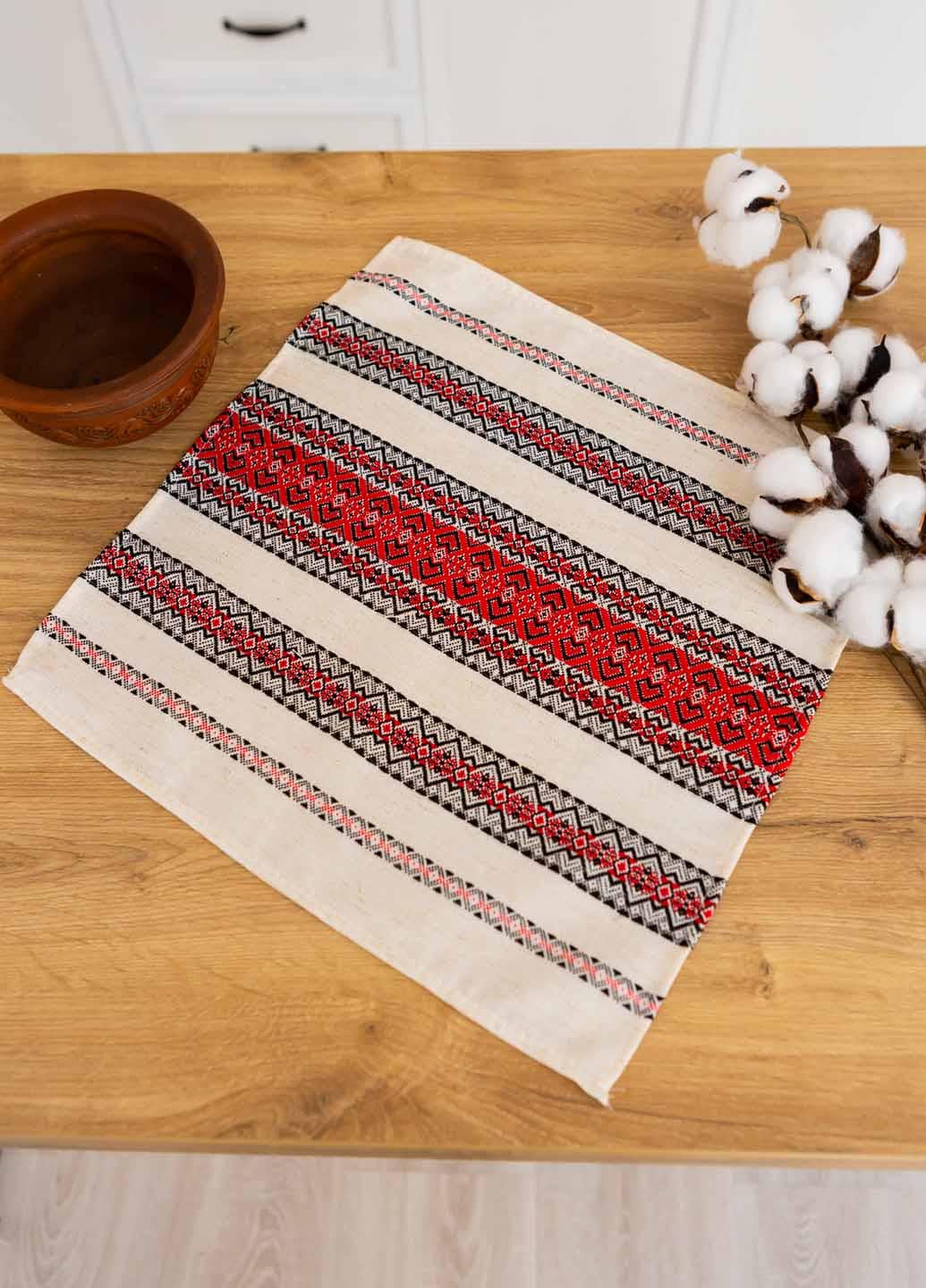 Салфетка вышитая с украинским орнаментом 37х37 см (кет1-1-37)