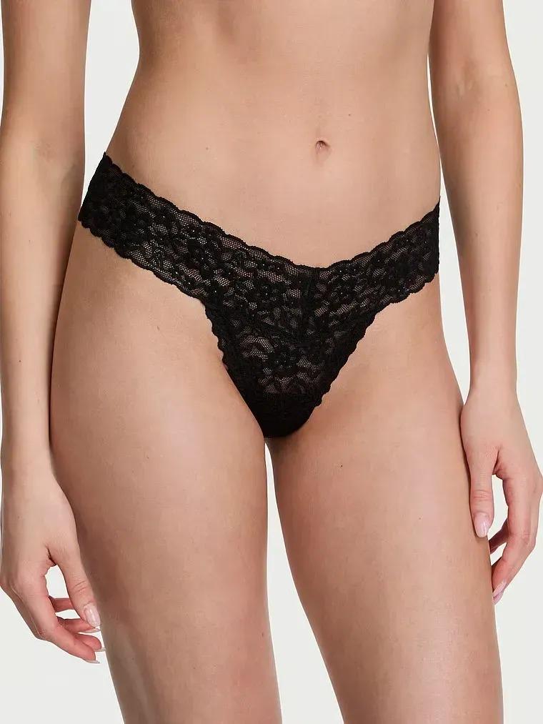 Трусики стринги Victoria's Secret Lace Thong Panty XS Черный (26894453) Трусики стринги Victoria's Secret Lace Thong Panty XS Черный (26894453)