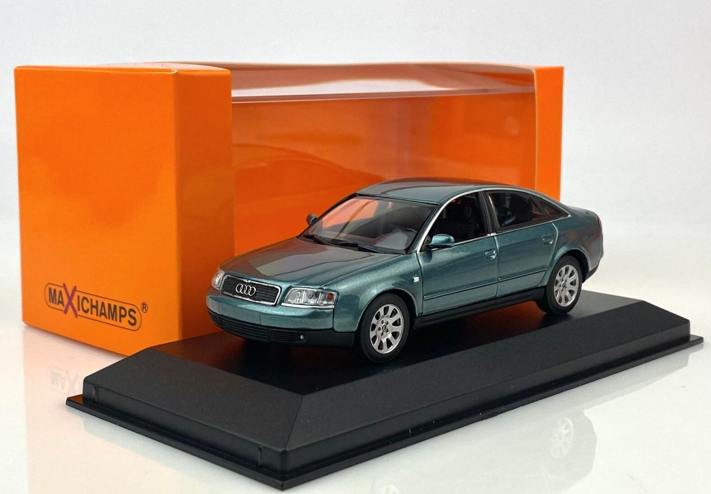 Модель автомобиля Maxichamps 1:43 Audi A6 C5 Green Metallic (940017101)