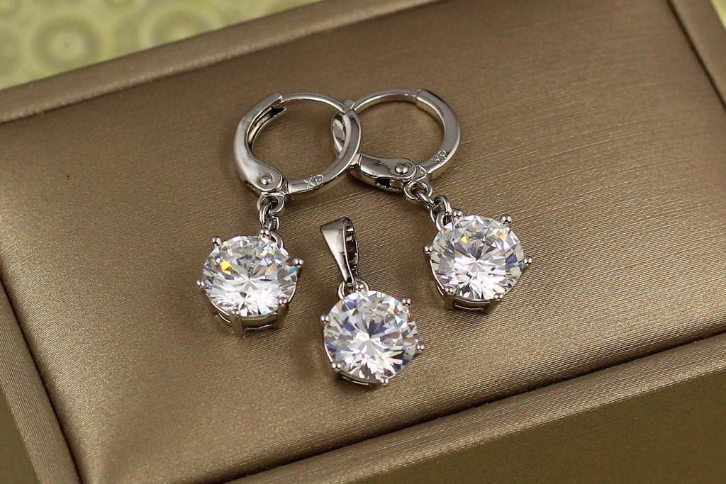 Набор Xuping Jewelry серьги и кулон белые камни 8 мм шесть креплений Серебристый (2560720998)