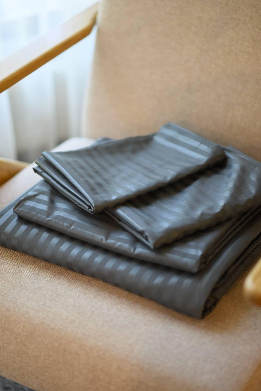 Комплект постільної білизни Signorina Siena зі страйп-сатину сімейний 50x70 см/70x70 см Графітовий (005S) - фото 4