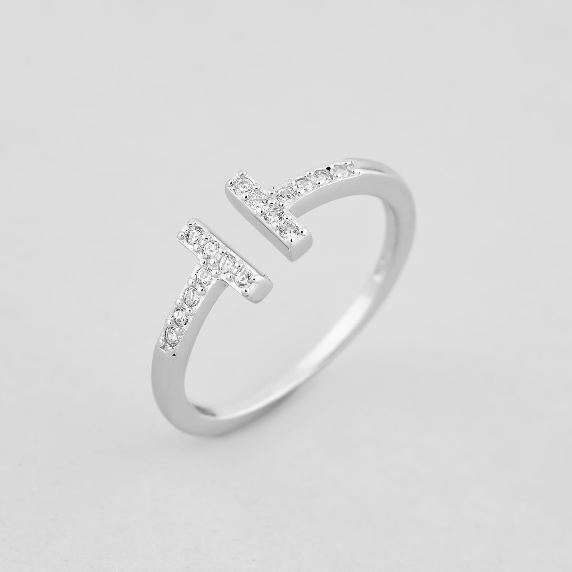 Серебряное кольцо Minimal Серебряное чудо р. 18 (14778)