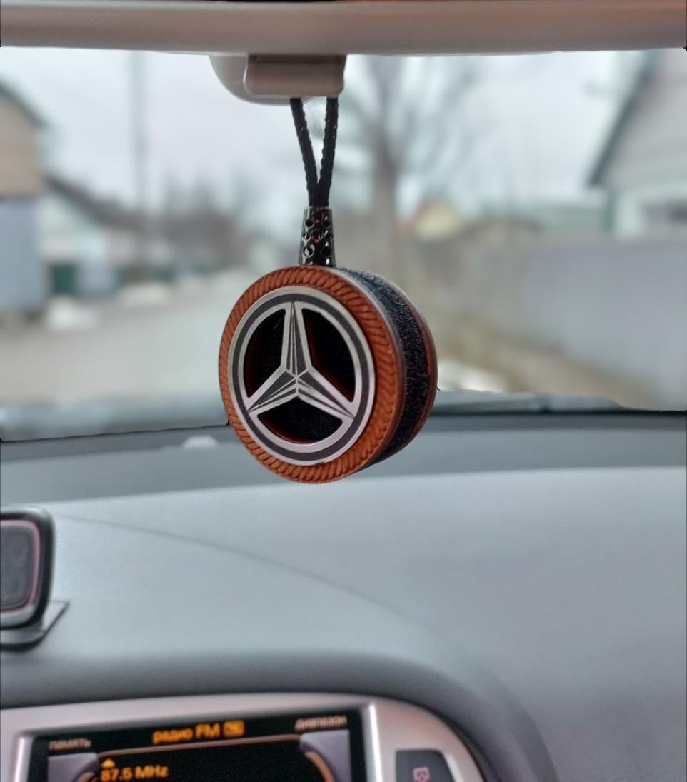 Ароматизатор-подвеска для авто Mercedes с эффектом переливания (2096239961)