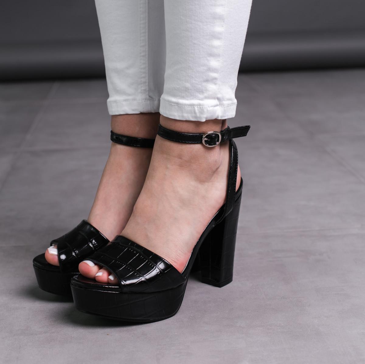 Босоножки женские Fashion р. 38 24 см Черный (3055)