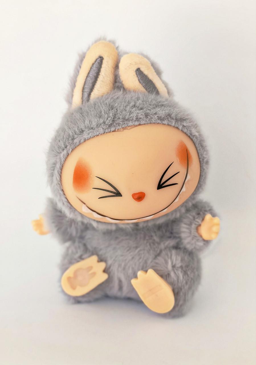 Іграшка Лабубу сюрприз сидить у коробці 15 см