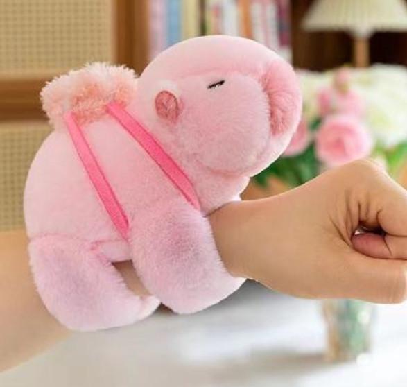 Браслет игрушка Капибара с черепахой на руку поет 15 см Розовый (24984751) - фото 2