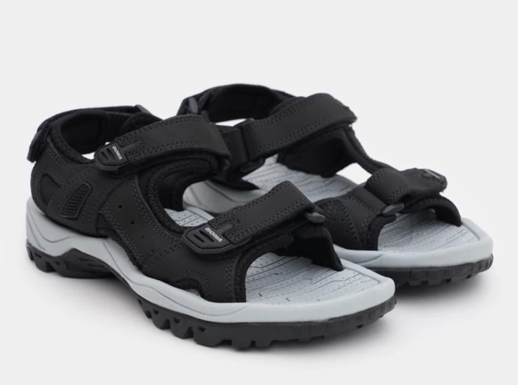 Cандалии BONA 863 для мальчиков черные. Размер 39