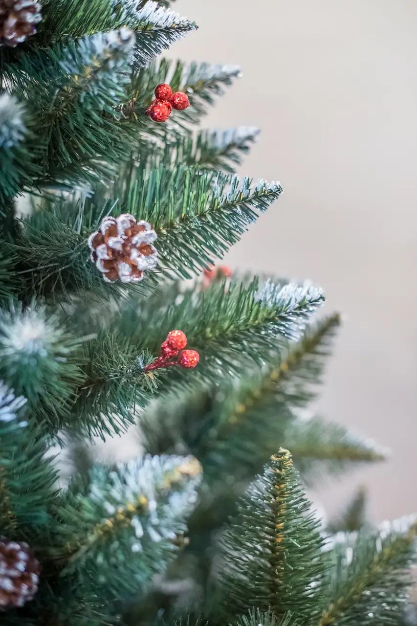 Искусственная елка Элитная с шишками и калиной 2 м - фото 3 Искусственная елка Элитная с шишками и калиной 2 м - фото 3