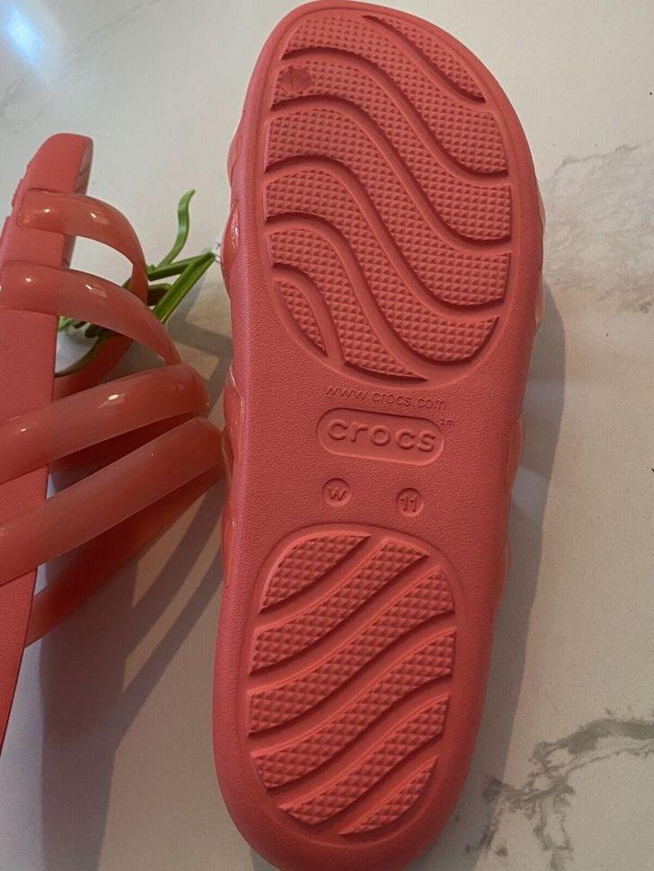 Шльопанці жіночі утеплені Crocs Splash Glossy Strappy Sandal Neon Watermelon р. 40-41 Помаранчевий (14844) - фото 7 Шльопанці жіночі утеплені Crocs Splash Glossy Strappy Sandal Neon Watermelon р. 40-41 Помаранчевий (14844) - фото 7