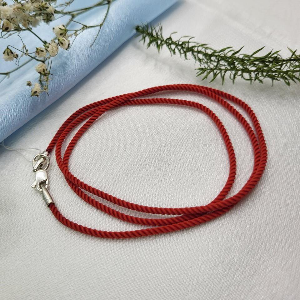 Шнурок на шею шелковый из серебра 2 мм 50 см 925 проба 1,06 г Красный (5068) Шнурок на шею шелковый из серебра 2 мм 50 см 925 проба 1,06 г Красный (5068)