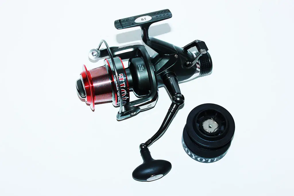 Катушка риболовна Bratfishing COYOTE BAITRUNNER RD безінерційна 7 BB 6000/4 Graphite spool - фото 4