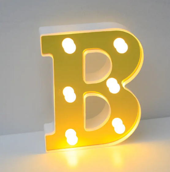 Літера об'ємна В Led маленька 16x14 см Золотистий (68582) Літера об'ємна В Led маленька 16x14 см Золотистий (68582)