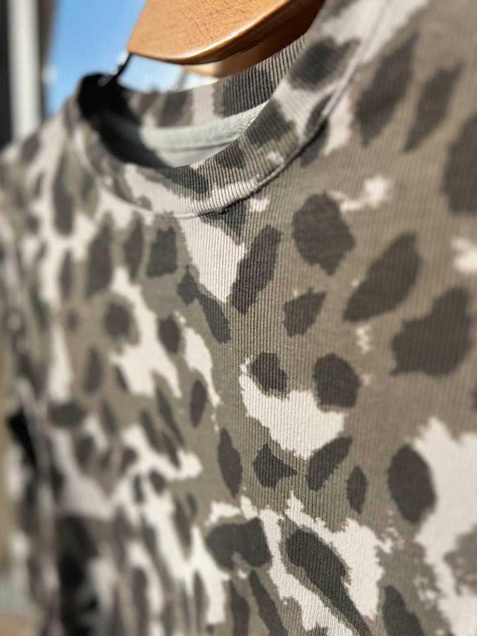 Реглан женский A-N 2761 лонгслив рубчик леопардовый принт OS Оливковый (2749) - фото 5 Реглан женский A-N 2761 лонгслив рубчик леопардовый принт OS Оливковый (2749) - фото 5