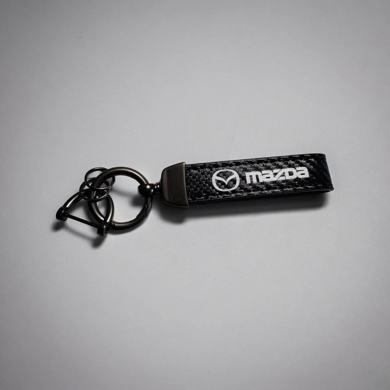 Брелок автомобильный MAZDA кожаный с карабином экокожа/металл (2235951894)