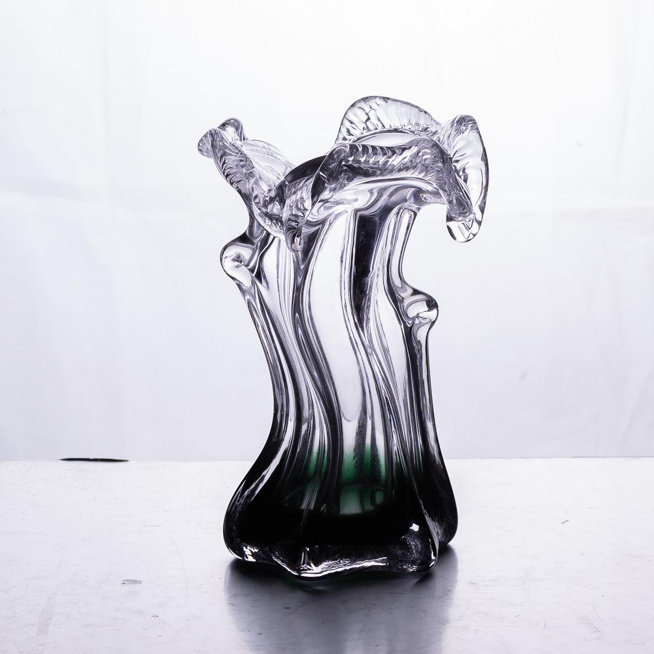 Ваза декоративная стеклянная для цветов фигурная 15,5 см 100 мл Зеленый (6859) Ваза декоративная стеклянная для цветов фигурная 15,5 см 100 мл Зеленый (6859)