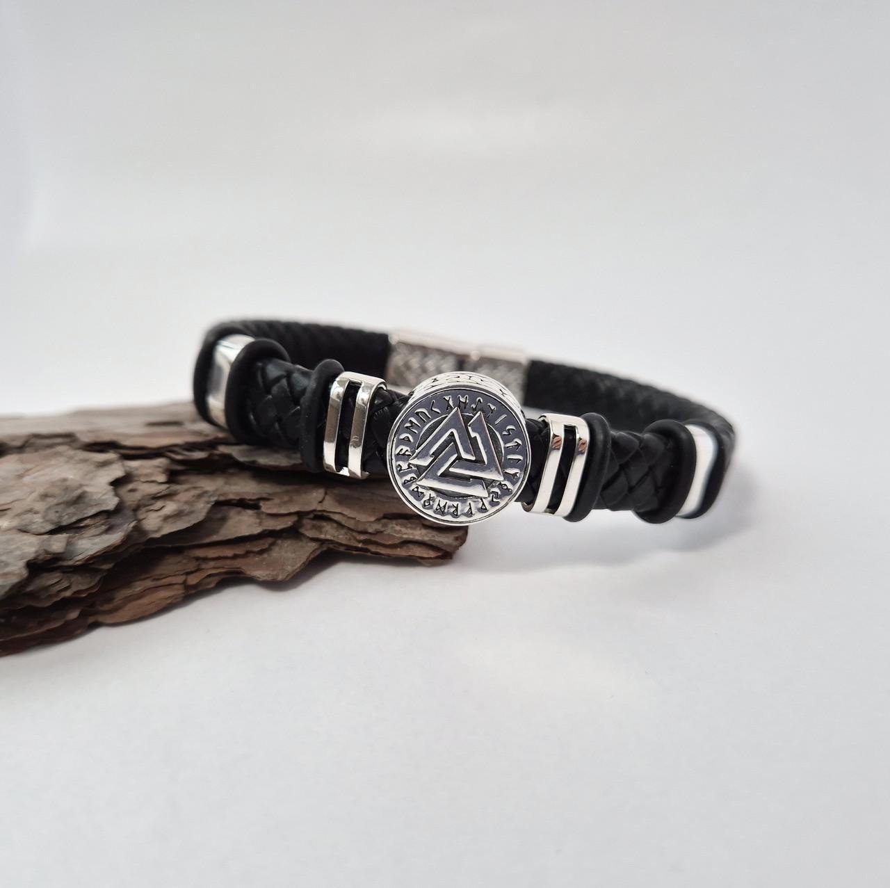 Браслет кожаный широкий Оберег Валькнут серебро 925 пробы черненое 23,39 г 22 см (75281)