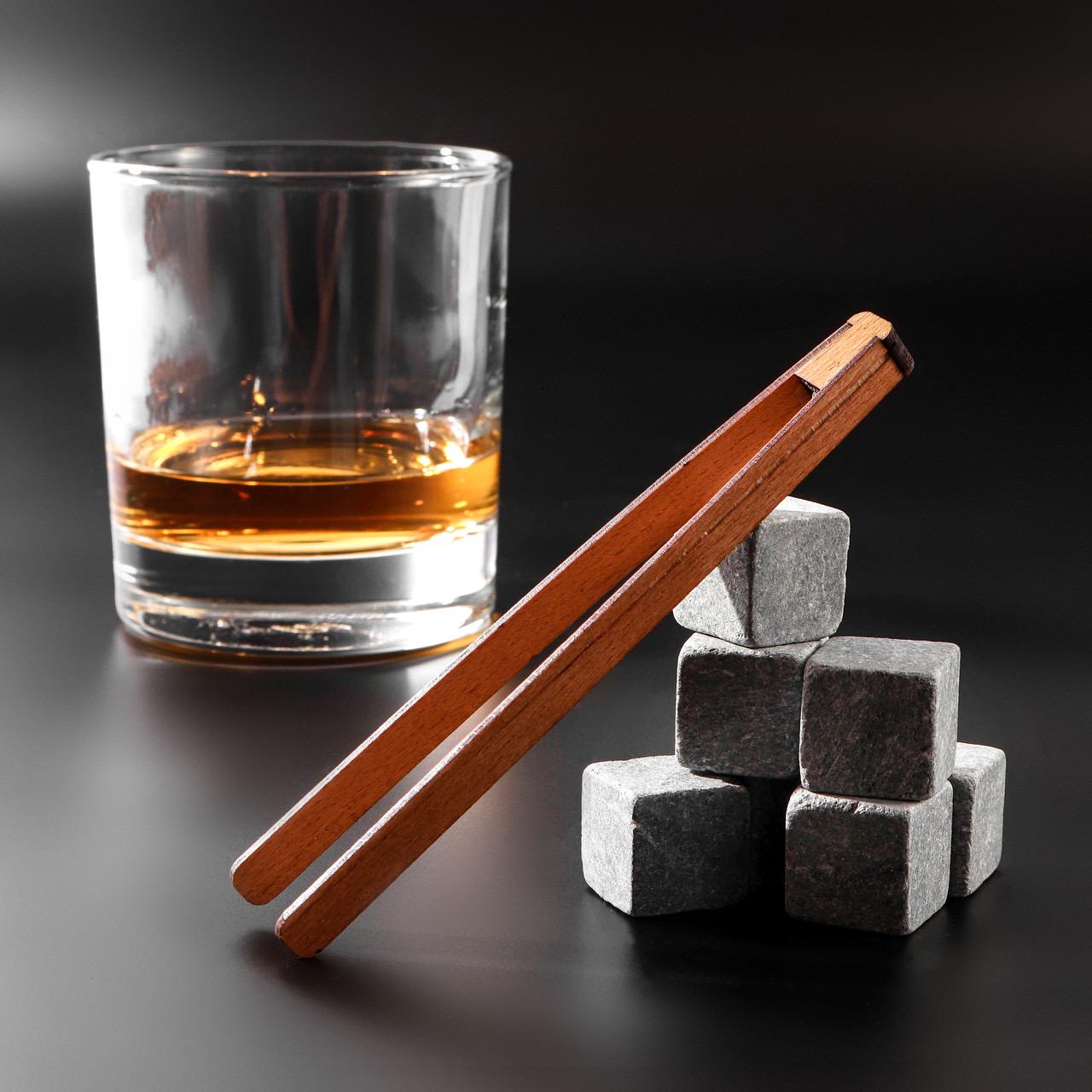 Камені для віскі зі стеатиту Whiskey Stones 12 шт. та 2 склянки в дерев'яній коробці (cb530b6d) - фото 4