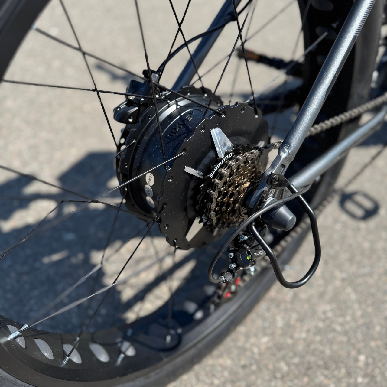 Велосипед з Е-комплектом 26x4,0" Crossover 2025 48 В 1200Вт MXUS 21 Ah/ до 65 км запас ходу/дисплей LSD-10/Pas-ассистент+круїз контроль - фото 6