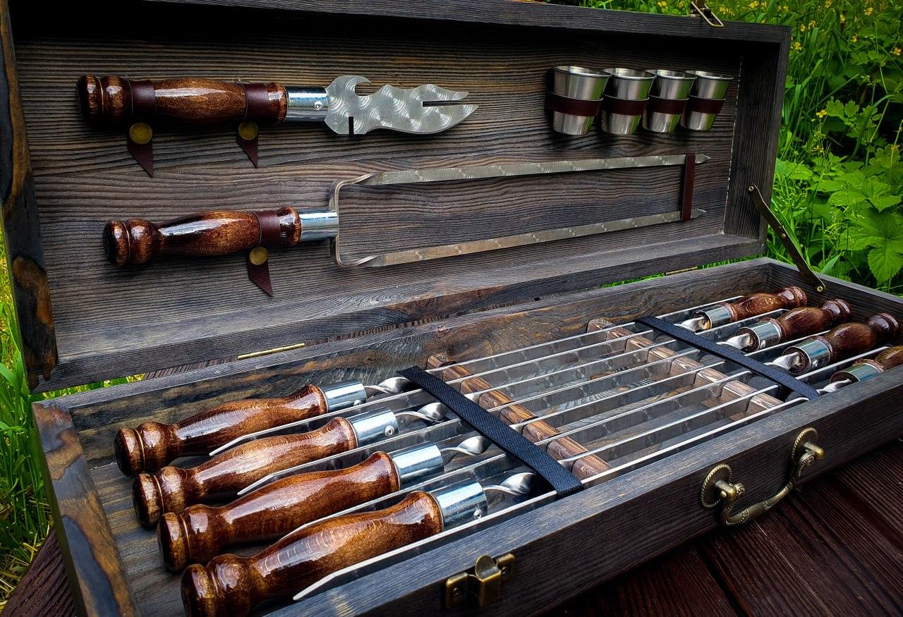 Набір шампурів ЛІСНИК в дерев'яному кейсі