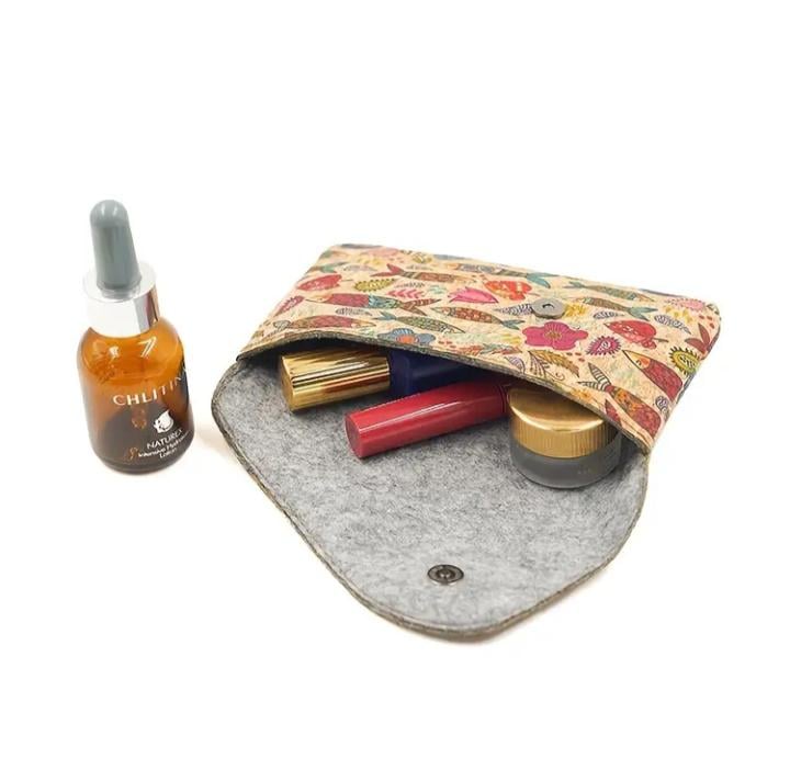 Сумка легка коркова з асиметричною деталлю та кнопкою (00138) - фото 2 Сумка легка коркова з асиметричною деталлю та кнопкою (00138) - фото 2