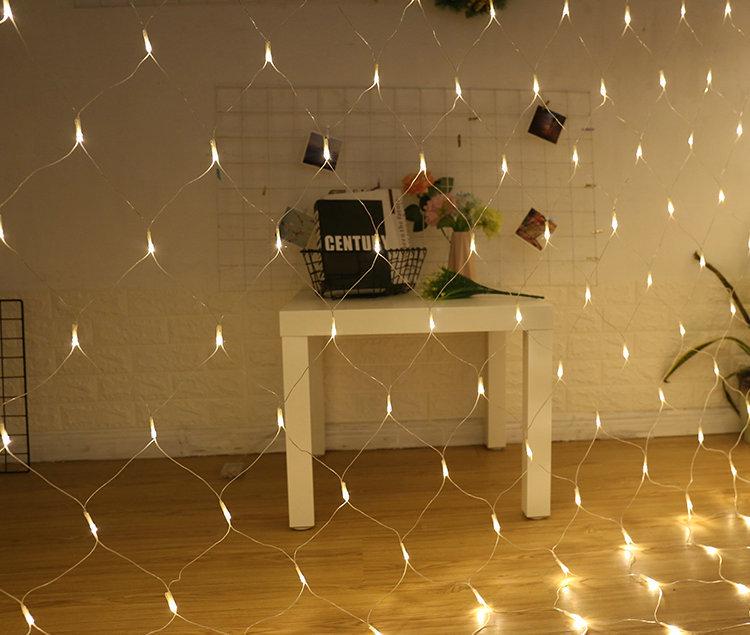 Светодиодная гирлянда Xmas Сетка на окно 1,5х1,5 м 120 LED для новогоднего декора 220 В Теплый