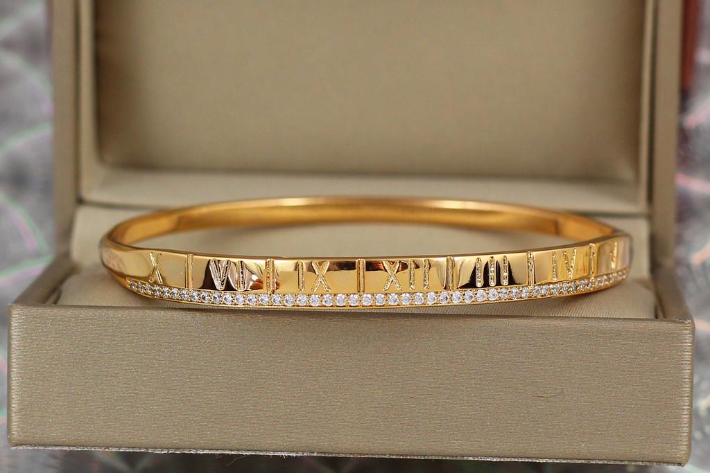 Браслет бенгл Xuping Jewelry римские циффри 55 мм на руку от 16 см до 18 см Золотистый